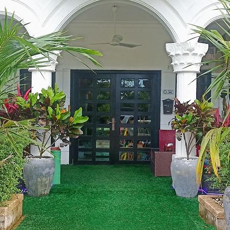 Hawaii Lounge Otel Sihanoukville Dış mekan fotoğraf